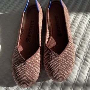 Rothy's Desert Metallic Round Toe Flat Shoe Size 8.5 Retired EUC